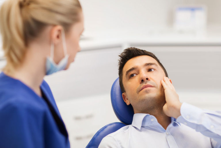 is-there-a-lot-of-dental-implant-surgery-pain